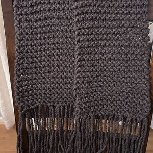 Handknit scarf 🧣